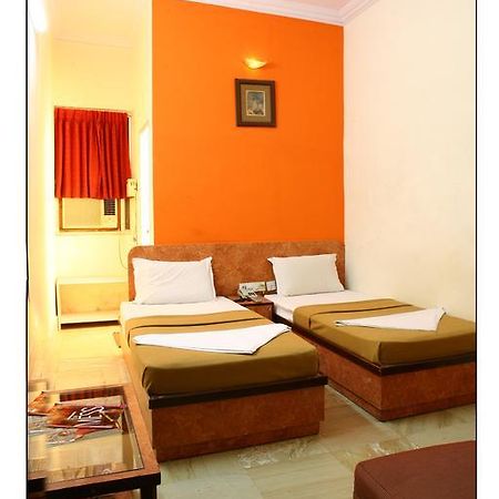 Hotel Suriya International Madras Buitenkant foto