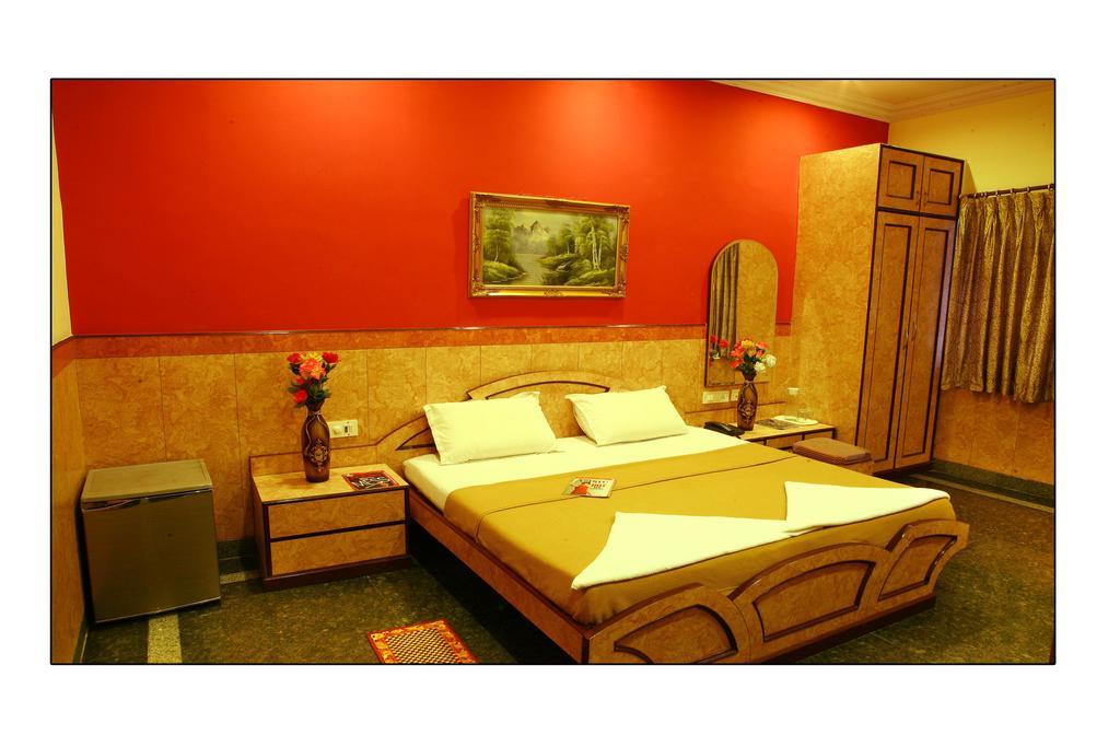 Hotel Suriya International Madras Buitenkant foto