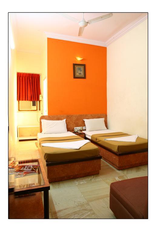 Hotel Suriya International Madras Buitenkant foto